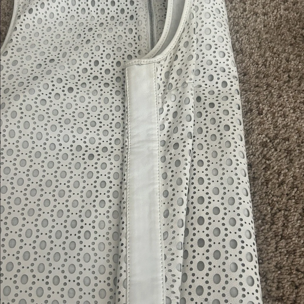 Theory laser cut sleeveless leather top - Picture 9 of 12